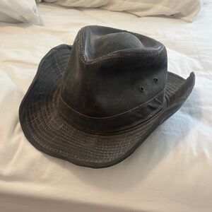 Men's Black Leather Outback Hat - Classic Outdoor Style